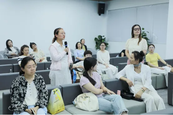 同橙AI学院｜“智汇巾帼，数创未来”女性赋能计划